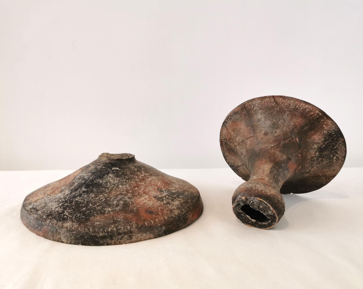 A Pre-Colombian terracotta pedestal dish, with carved and grooved decoration at rim. ( base and - Image 8 of 8