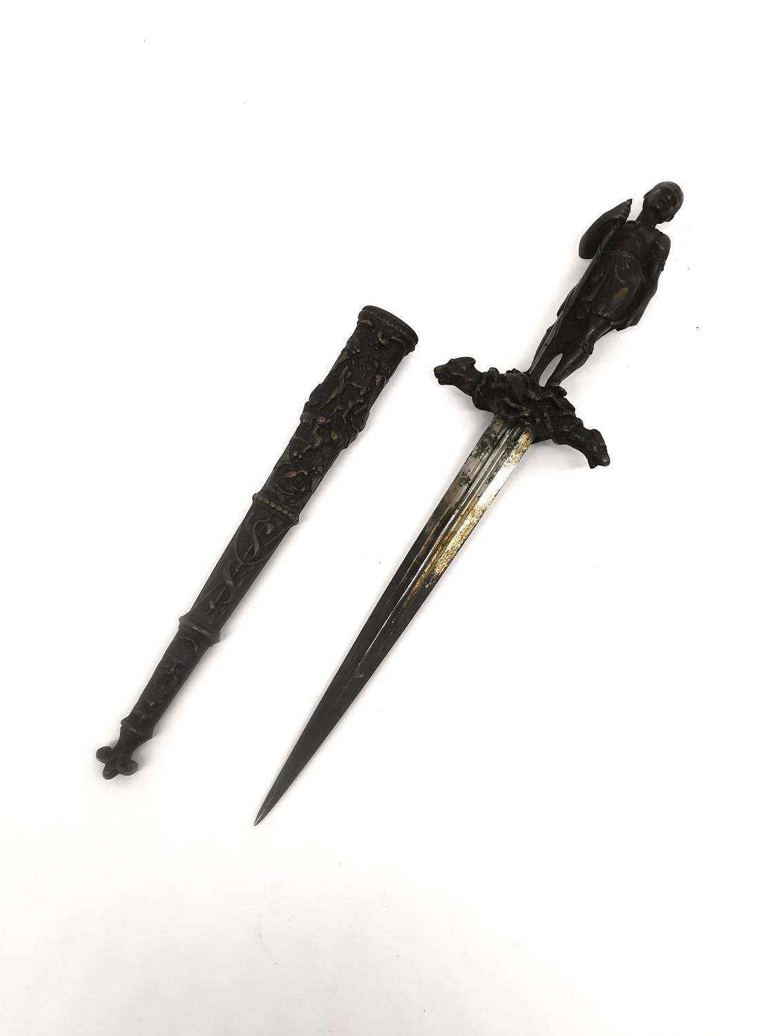 A 19th century French colonial bronze handled dagger with relief design bronze scabbard. The - Bild 2 aus 13
