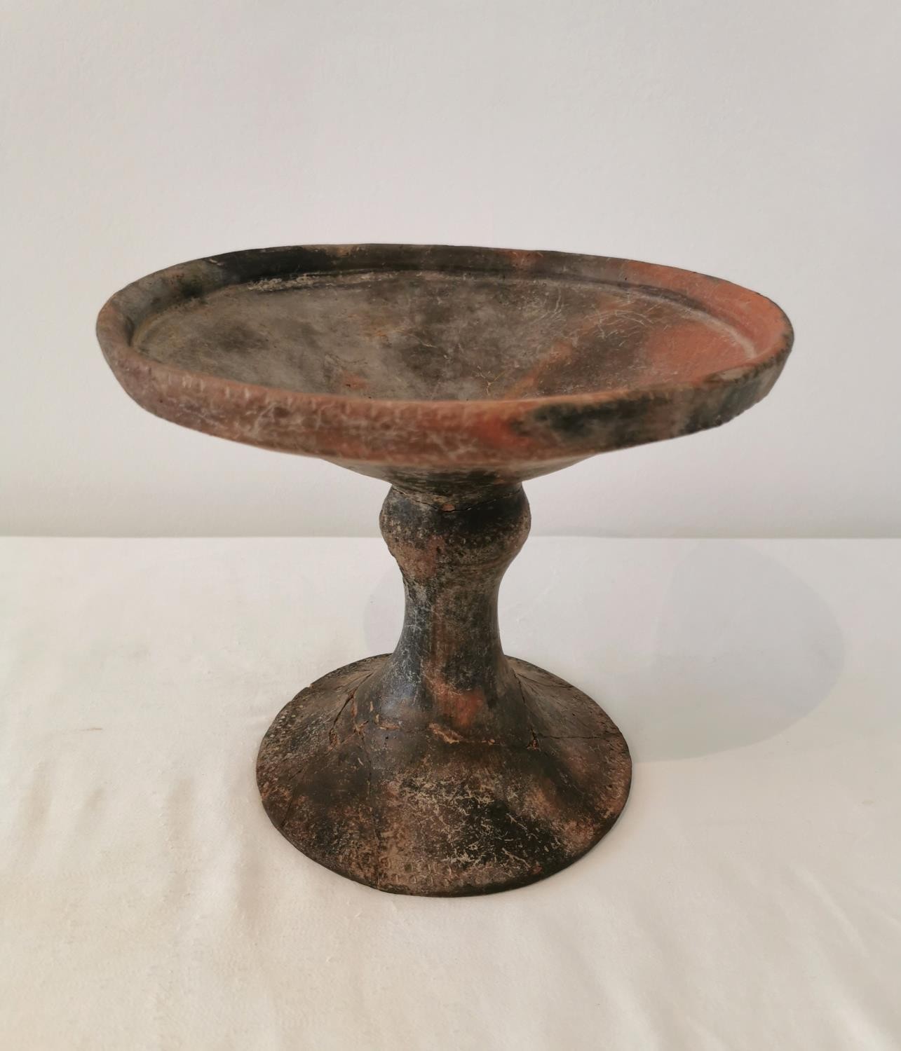 A Pre-Colombian terracotta pedestal dish, with carved and grooved decoration at rim. ( base and - Image 5 of 8