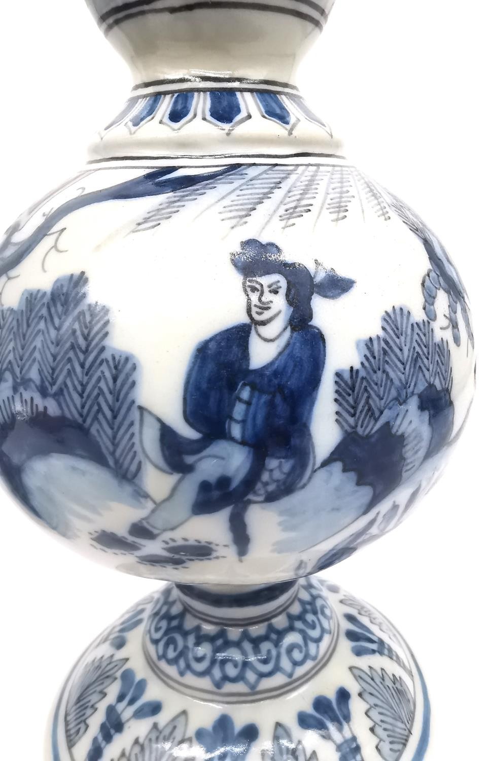 Gerrit Pietersz Kam, a pair of late 17th/early 18th century Delft double gourd blue and white - Image 3 of 11