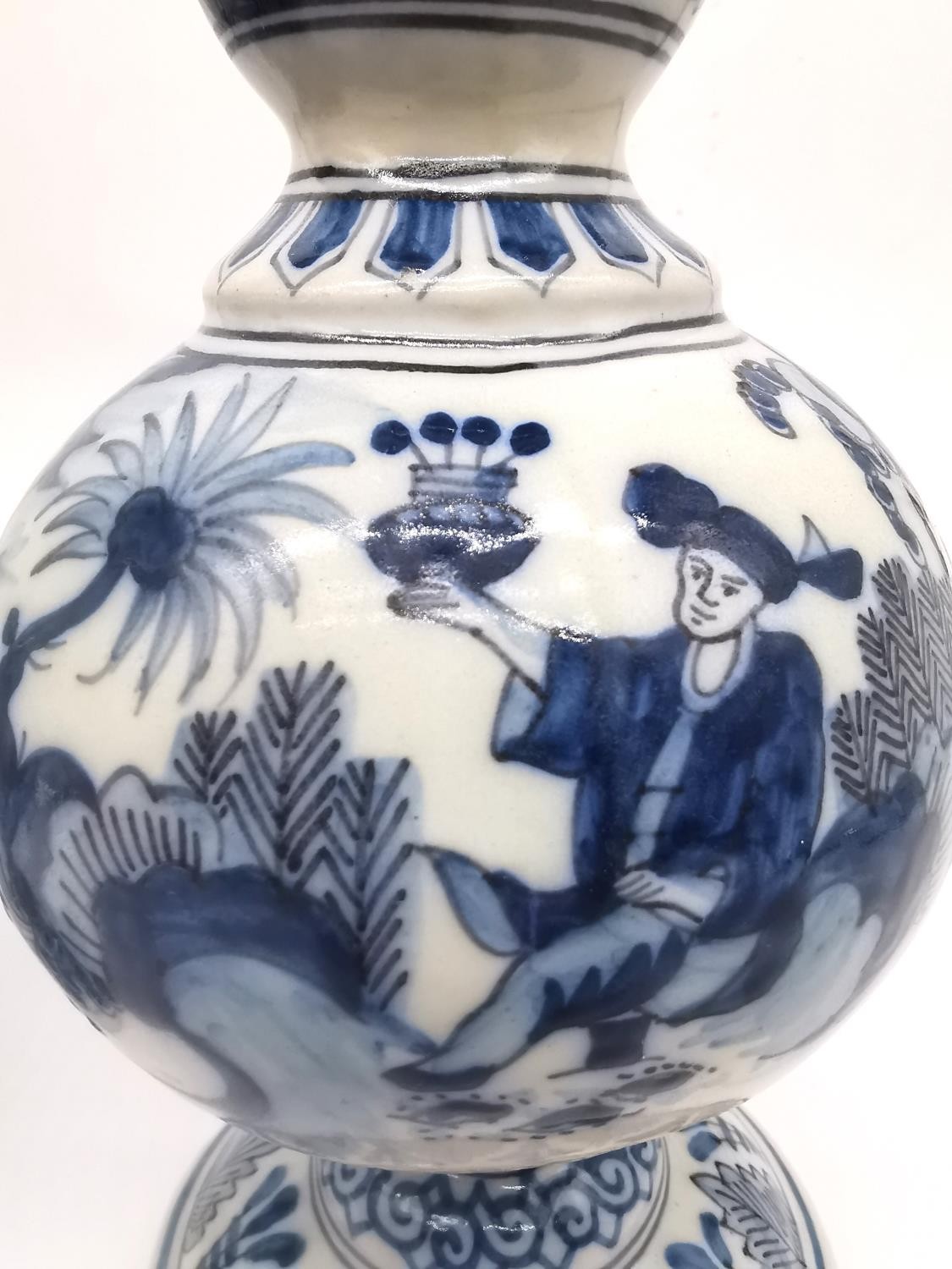 Gerrit Pietersz Kam, a pair of late 17th/early 18th century Delft double gourd blue and white - Image 5 of 11