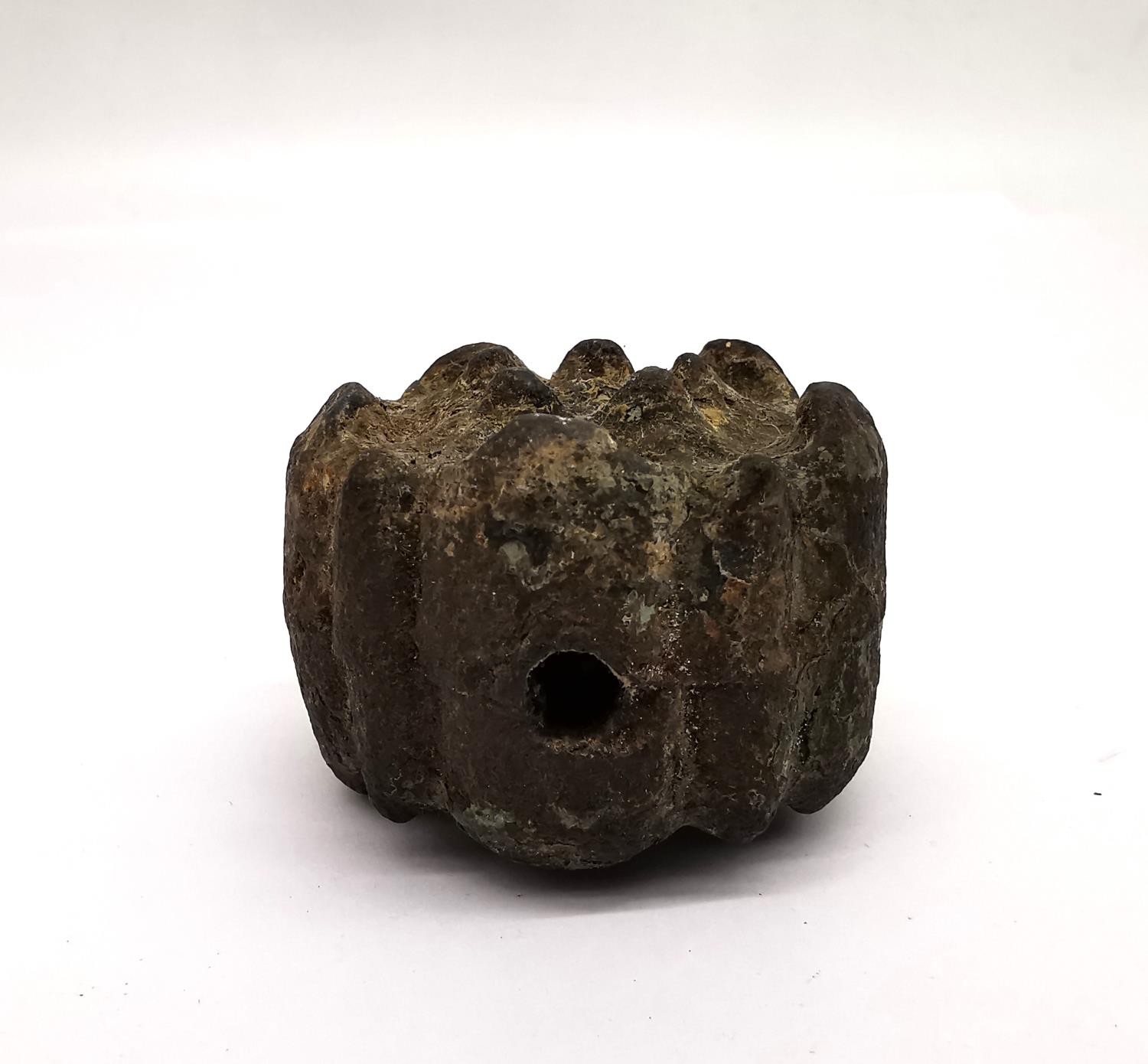 A 19th century heavy wrought iron Tudor rose weight, possibly for a clock pendulum or pivot head, - Image 4 of 12