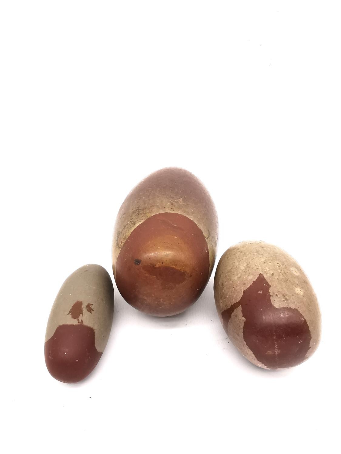 Three polished Indian Shiva Lingam stones of elongated egg form. Longest 18cm - Image 2 of 6