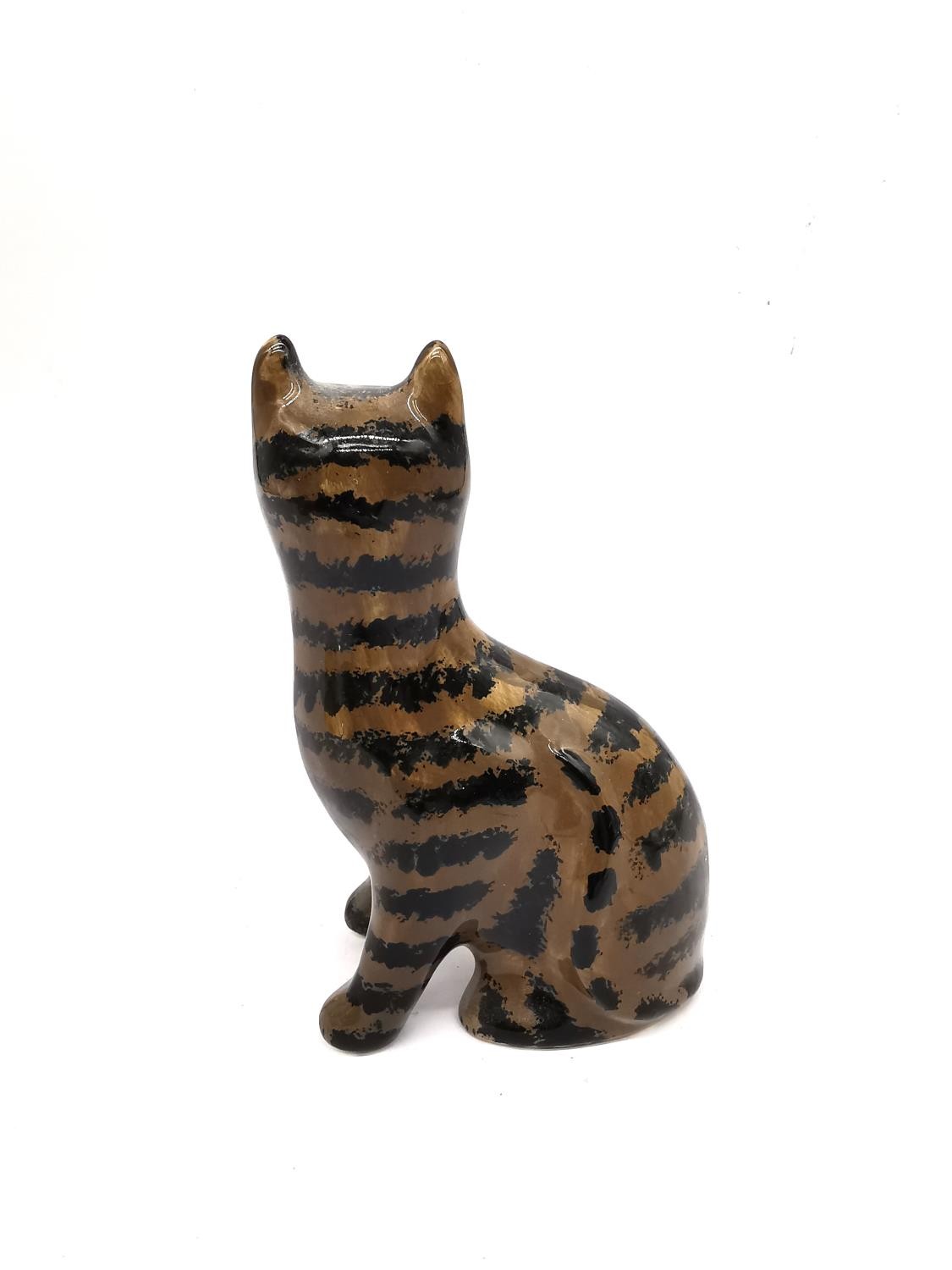 A hand painted G. Hill Wemyss striped cat, signed to base. H.18 L.11.5 D.7cm. - Image 2 of 5
