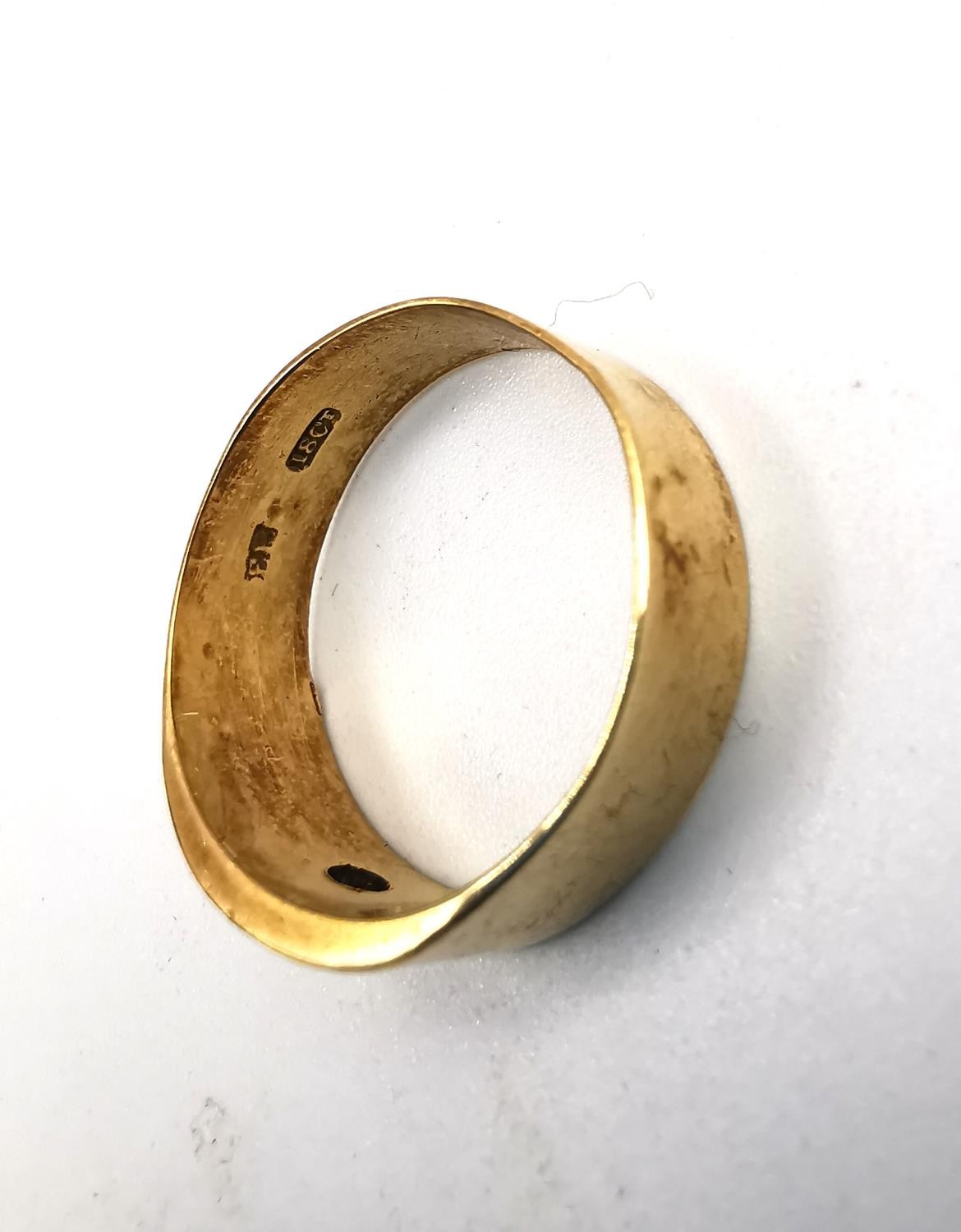 A Victorian 18ct yellow gold old mine diamond set band, set to centre with a round old cut diamond - Image 3 of 4