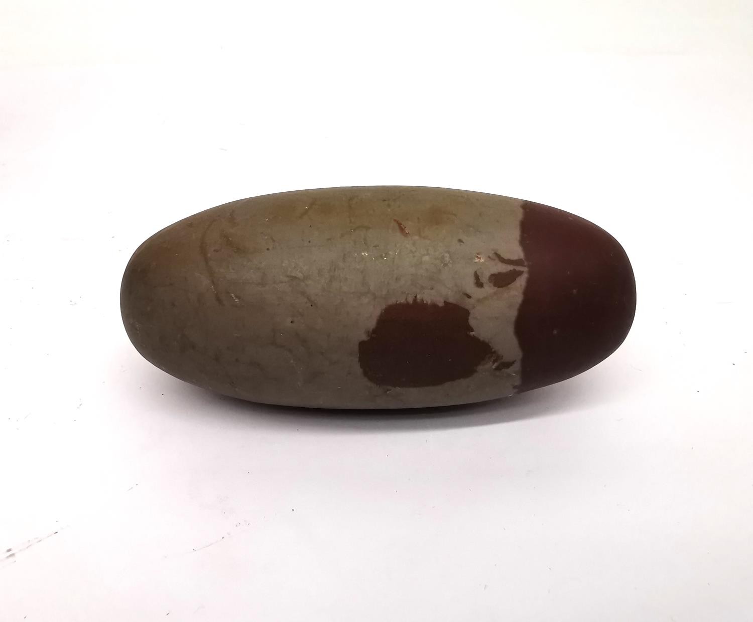 Three polished Indian Shiva Lingam stones of elongated egg form. Longest 18cm - Image 4 of 6