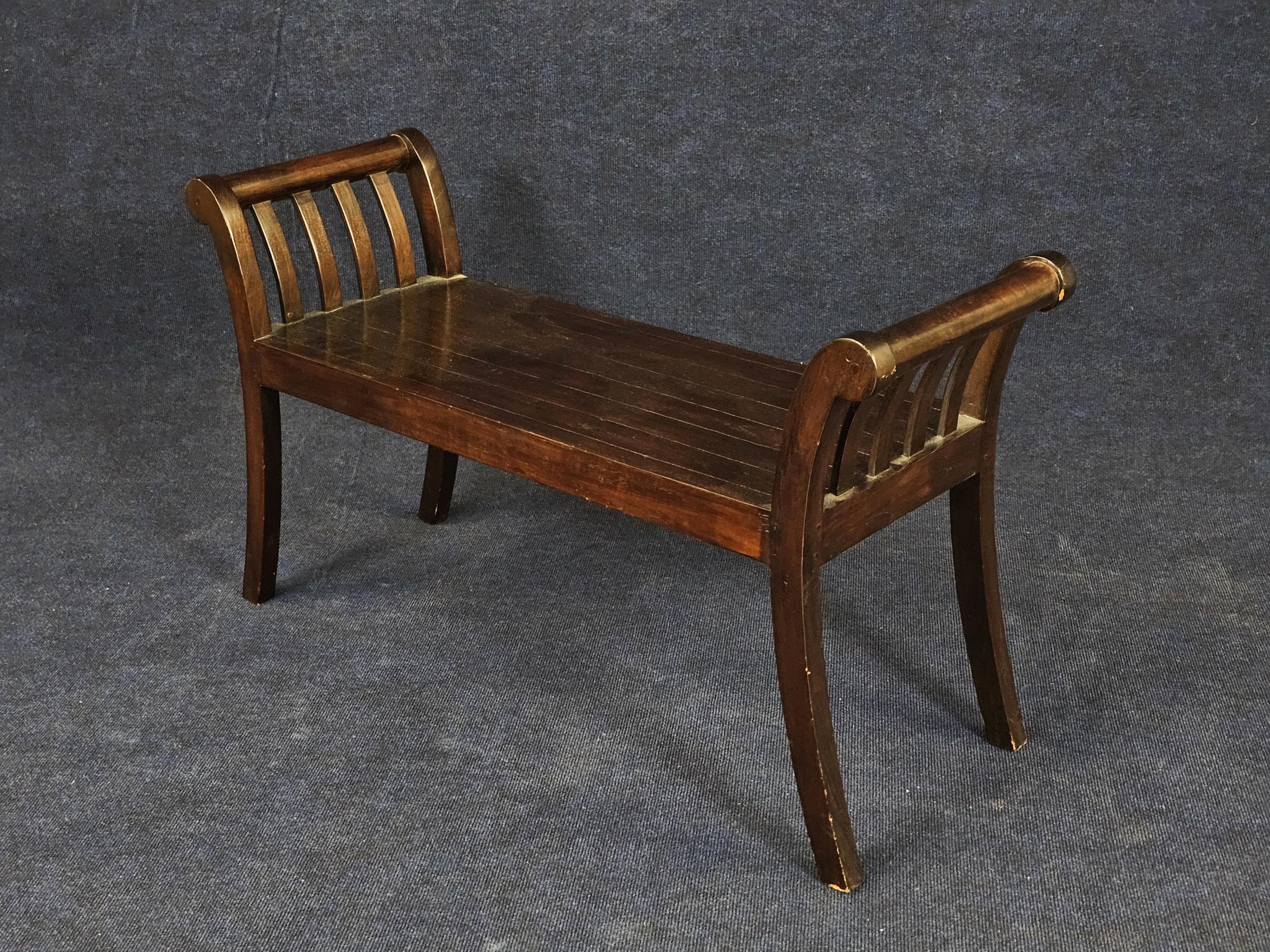 Window seat, Eastern teak 19th century style. H.60 W.104 D.37 - Image 3 of 4