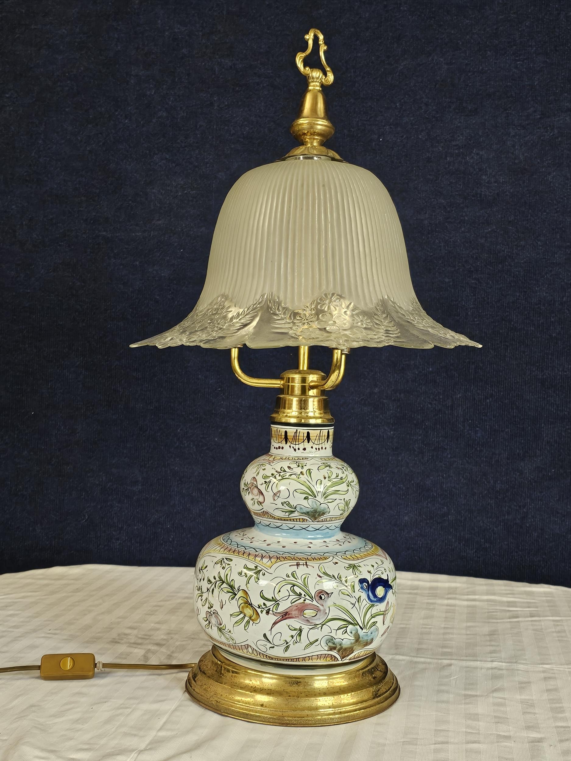 A large Ceramic Faience Quimper style lamp with glass shade. H.86cm. - Image 2 of 5