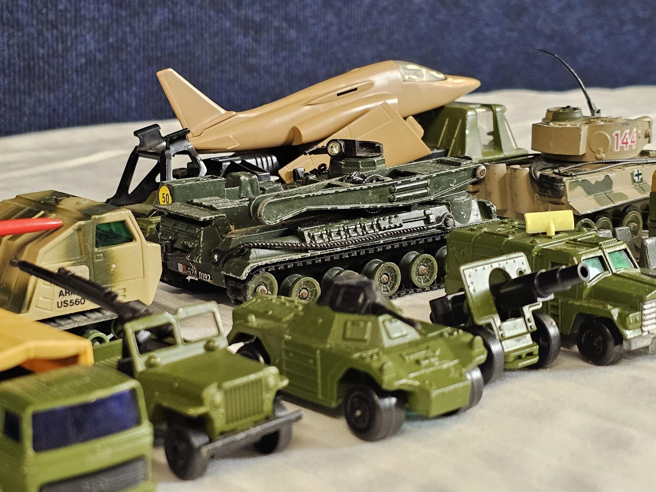 A good collection of die-cast military vehicles. - Image 5 of 8