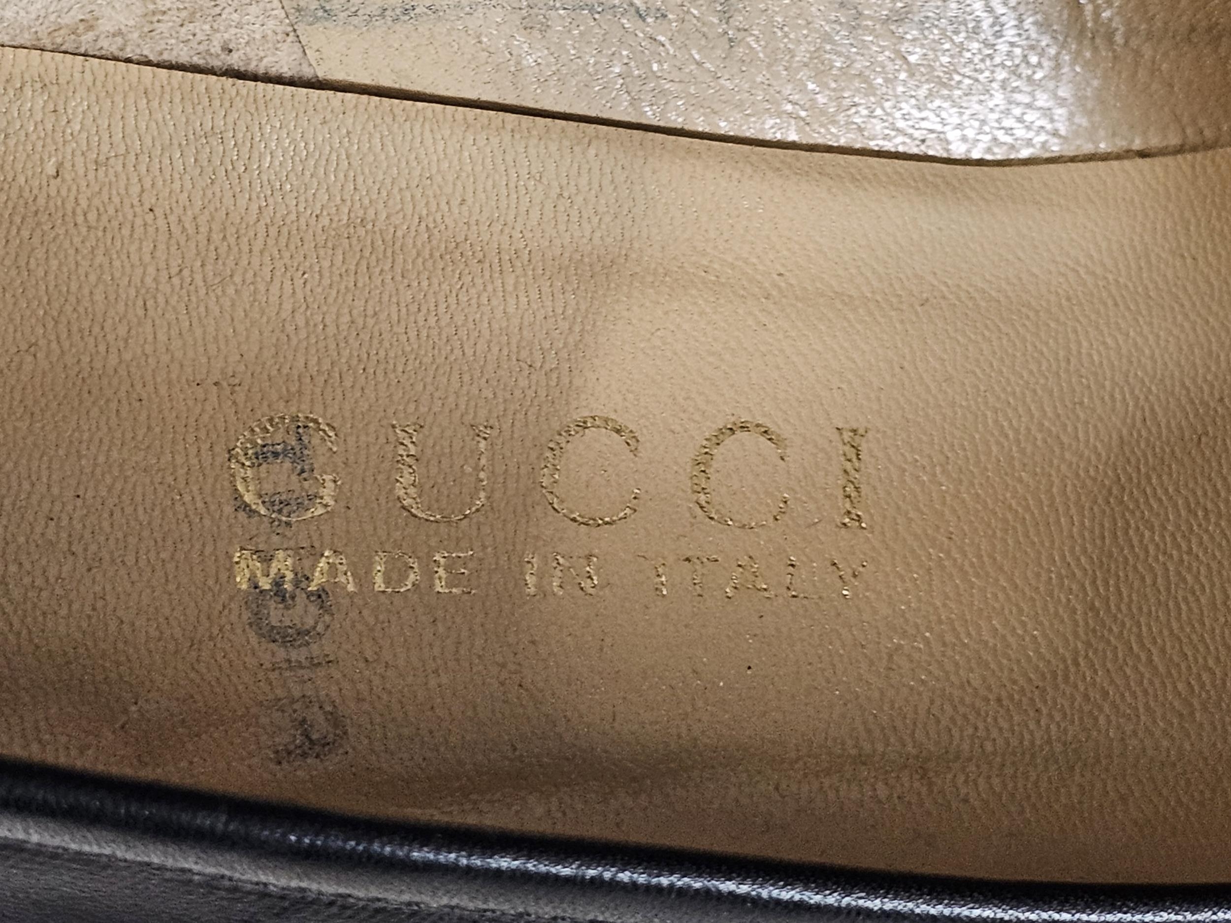 A pair of ladies Gucci shoes. Size 38 - Image 3 of 5