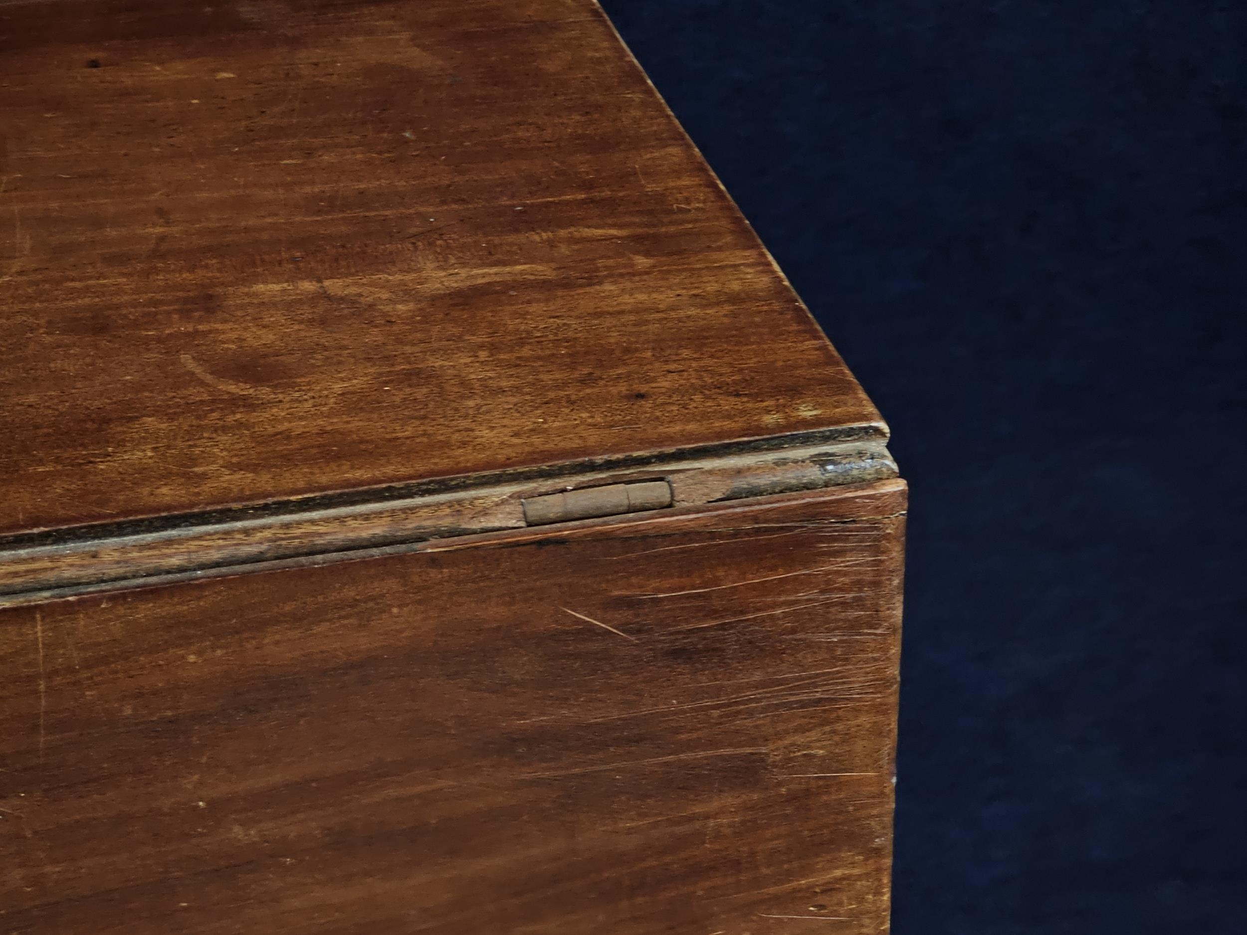 An early 19th century mahogany drop flap Pembroke table. H.72 W.120 D.100cm. - Image 5 of 8