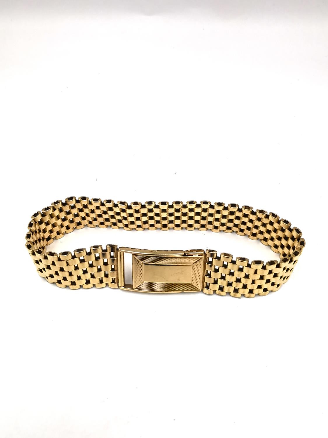 A vintage 9ct yellow gold articulated mesh strap bracelet with hook and clip clasp. Hallmarked:375, - Image 2 of 5