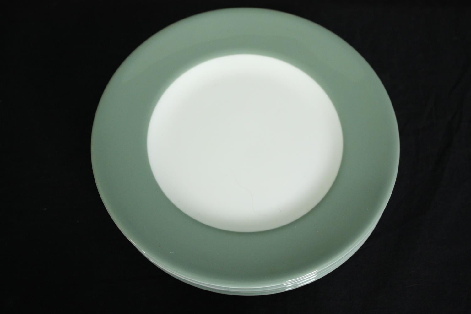 A contemporary Wedgwood dinner service for six settings. Dia.27cm. (largest). - Image 2 of 9