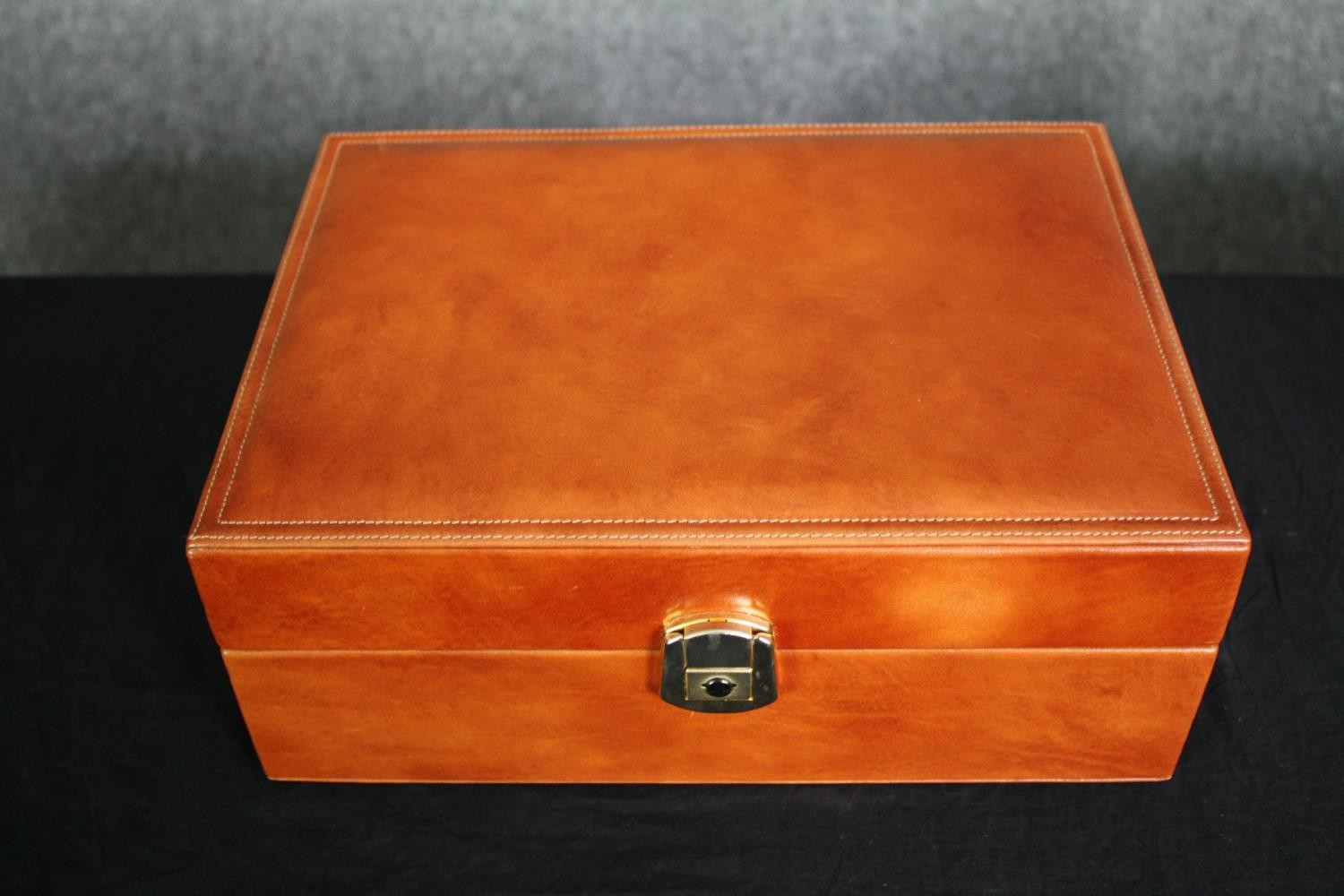 A pair of leather fitted stationery cases. H.13 W.32 D.23cm. (each). - Image 5 of 7