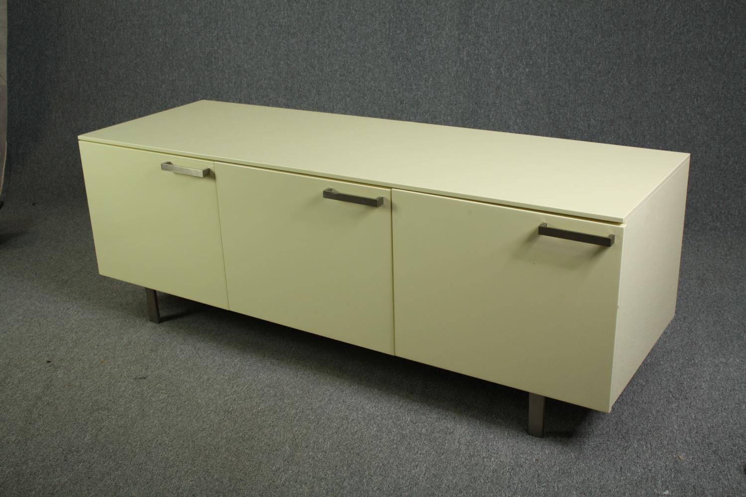 Sideboard, contemporary composite laminate. H.55 W.180 D.63cm. - Image 7 of 9