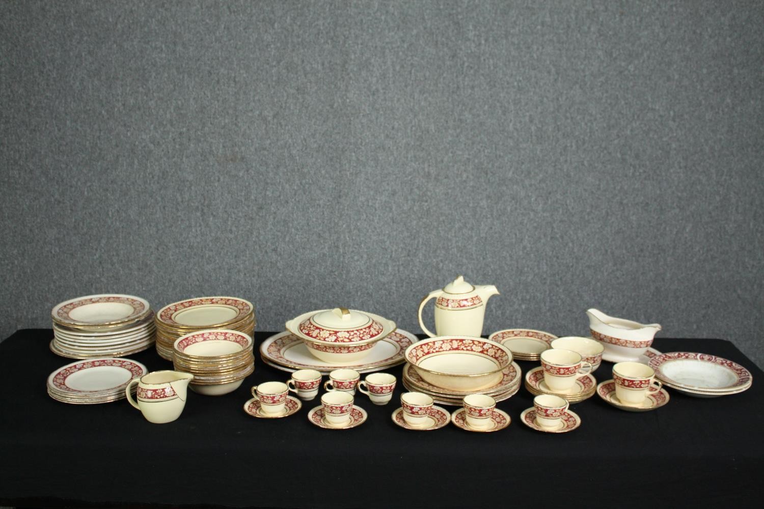 An extensive Swinnertons Harvest part dinner service. H.29 W.37cm. (largest).