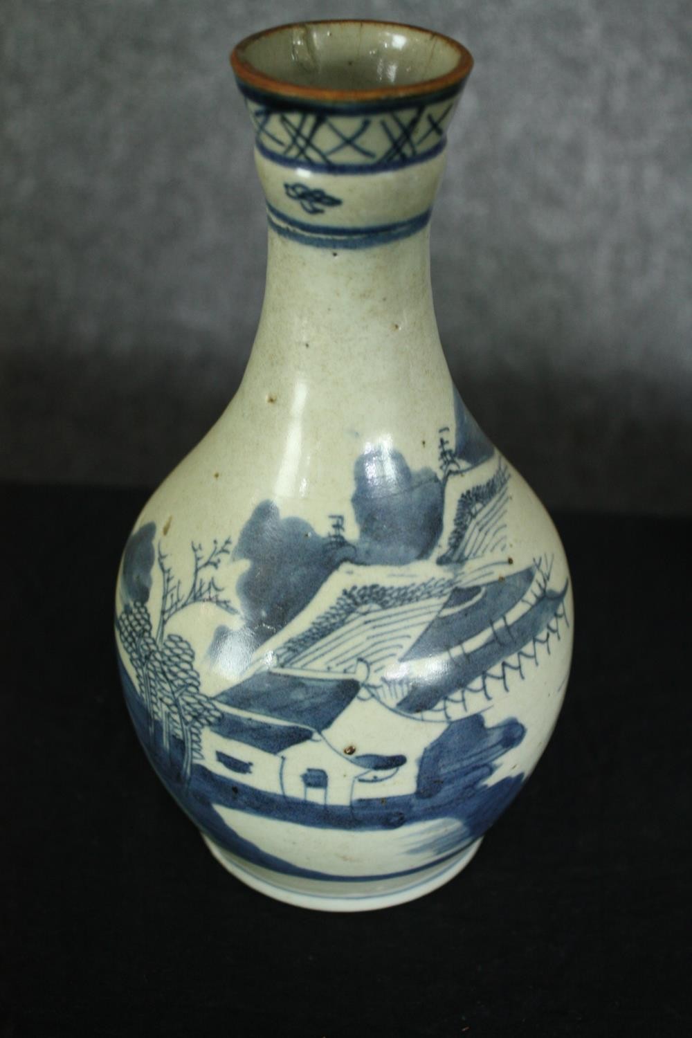 Two 19th century blue and white export ware porcelain pieces, including a bottle vase with - Image 4 of 6