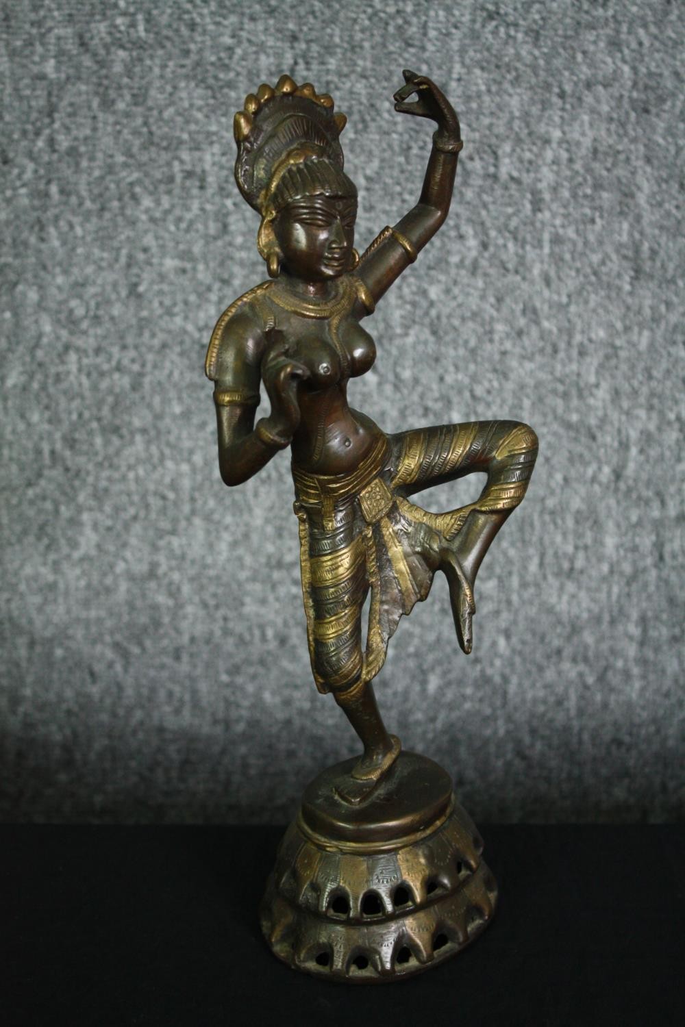 A bronze Nepalese dancing figure. H.34cm. - Image 2 of 5