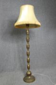 Standard lamp, vintage brass. H.129cm.