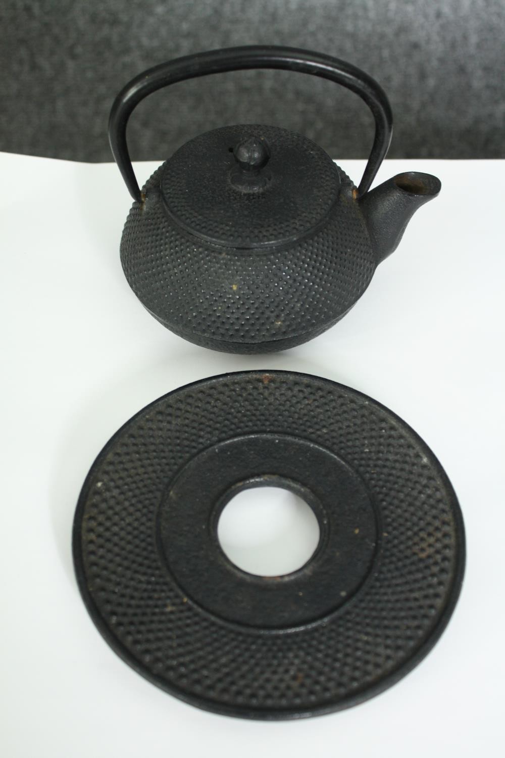 Two Japanese iron tea pots and a Chinese censer (with broken lid). H.23 W.20cm. (largest). - Image 5 of 6