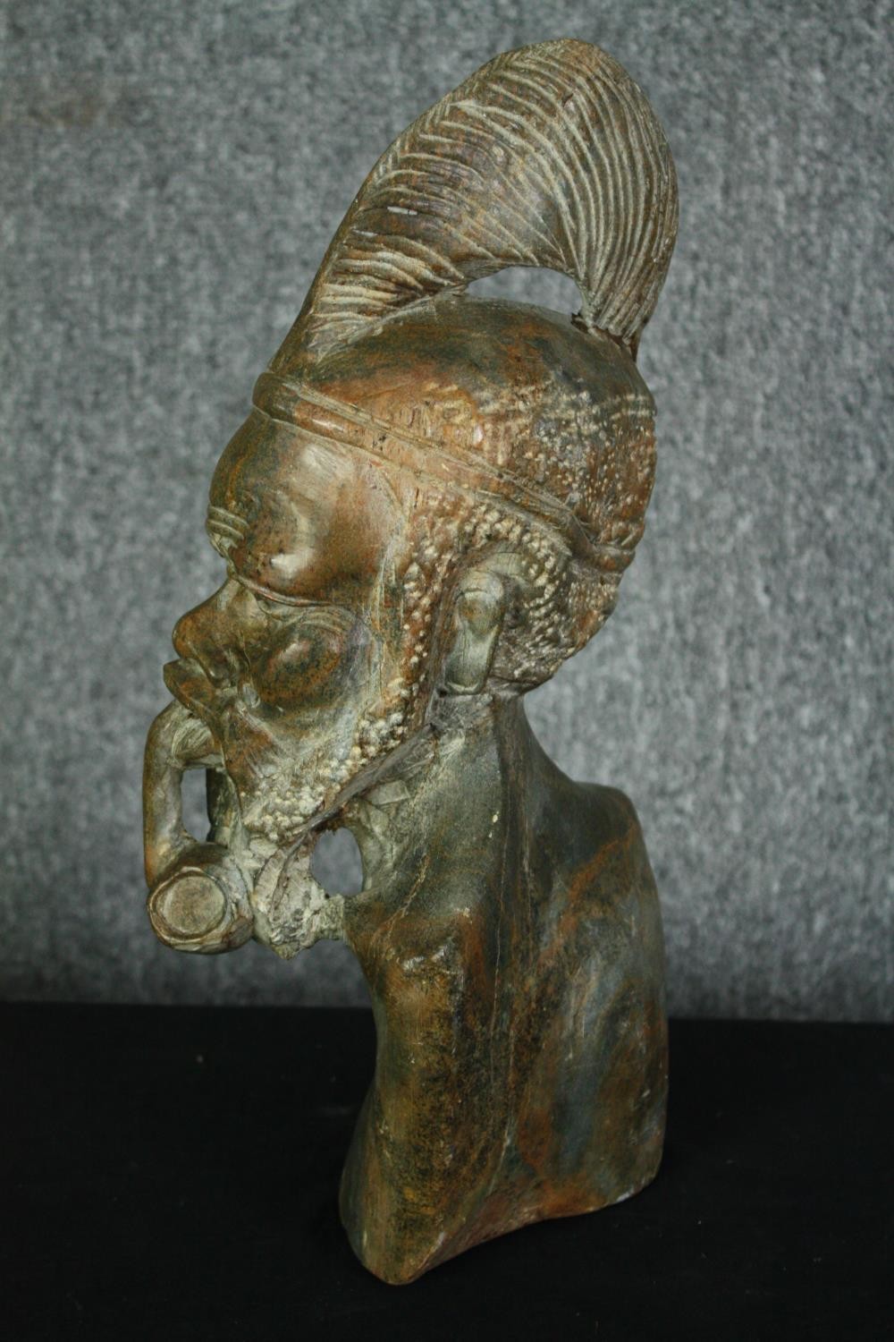 An African carved verdite marble bust. H.43cm. - Image 2 of 5