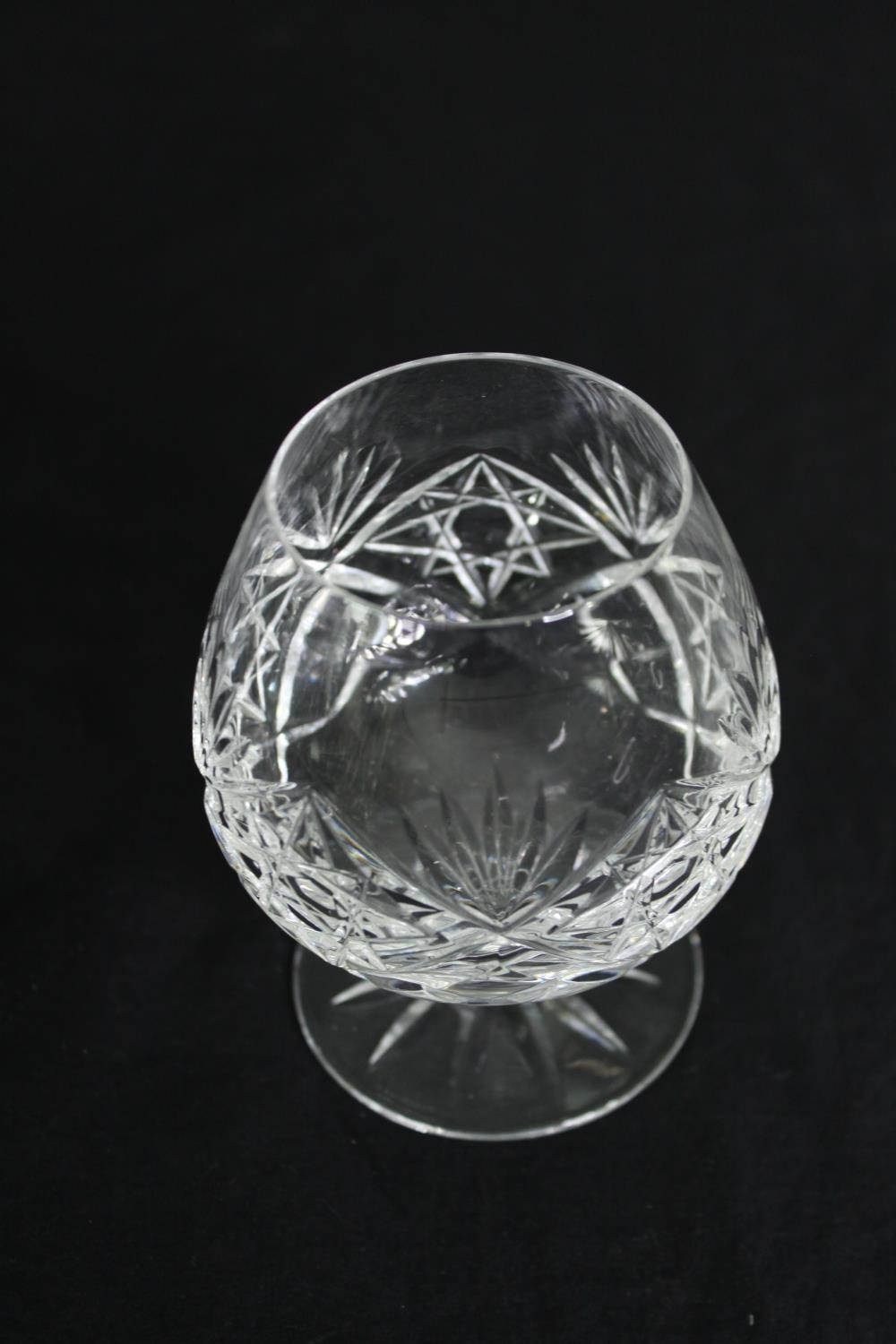 An extensive collection of cut glass. H.25cm. (largest). - Image 7 of 9