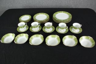 A Noritake part dinner service. Dia.27cm. (largest).