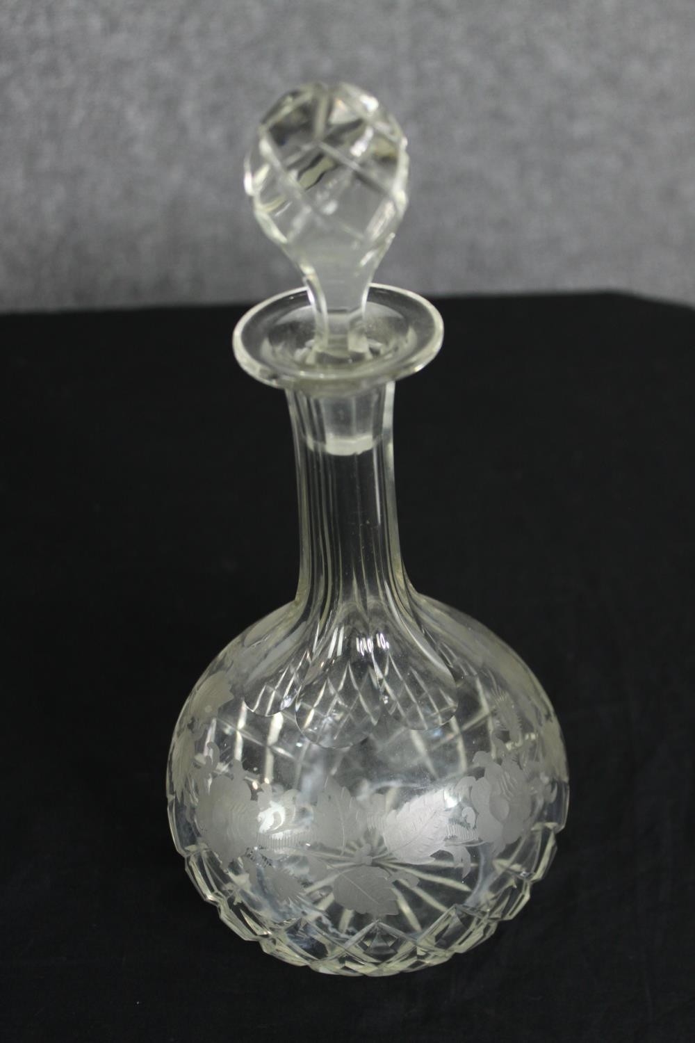 An extensive collection of cut glass. H.25cm. (largest). - Image 5 of 9