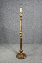 Standard lamp, vintage carved giltwood. H.160cm.