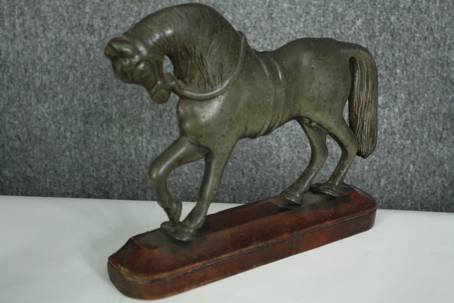 A pair of 19th century brass horse figures on wooden plinths. H.23cm. (each). - Image 4 of 6