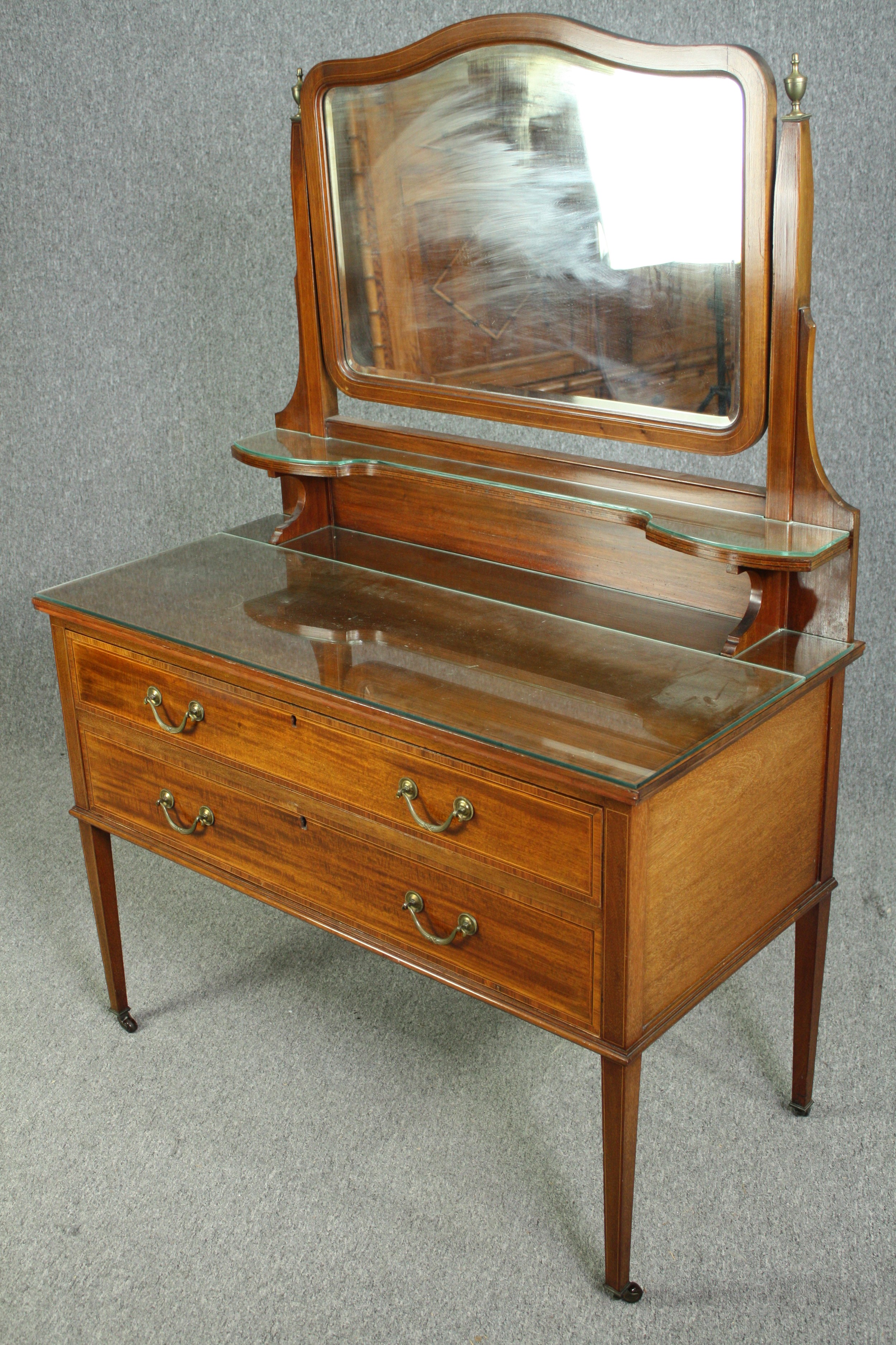Dressing table, Edwardian mahogany and satinwood inlaid with plate glass protective top. H.154 W.104 - Image 4 of 10