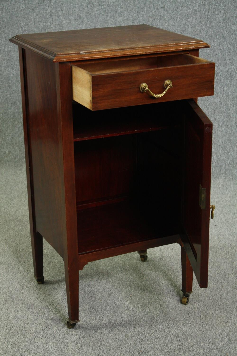 Pot cupboard, 19th century mahogany. H.91 W.51 D.42cm. - Image 4 of 5