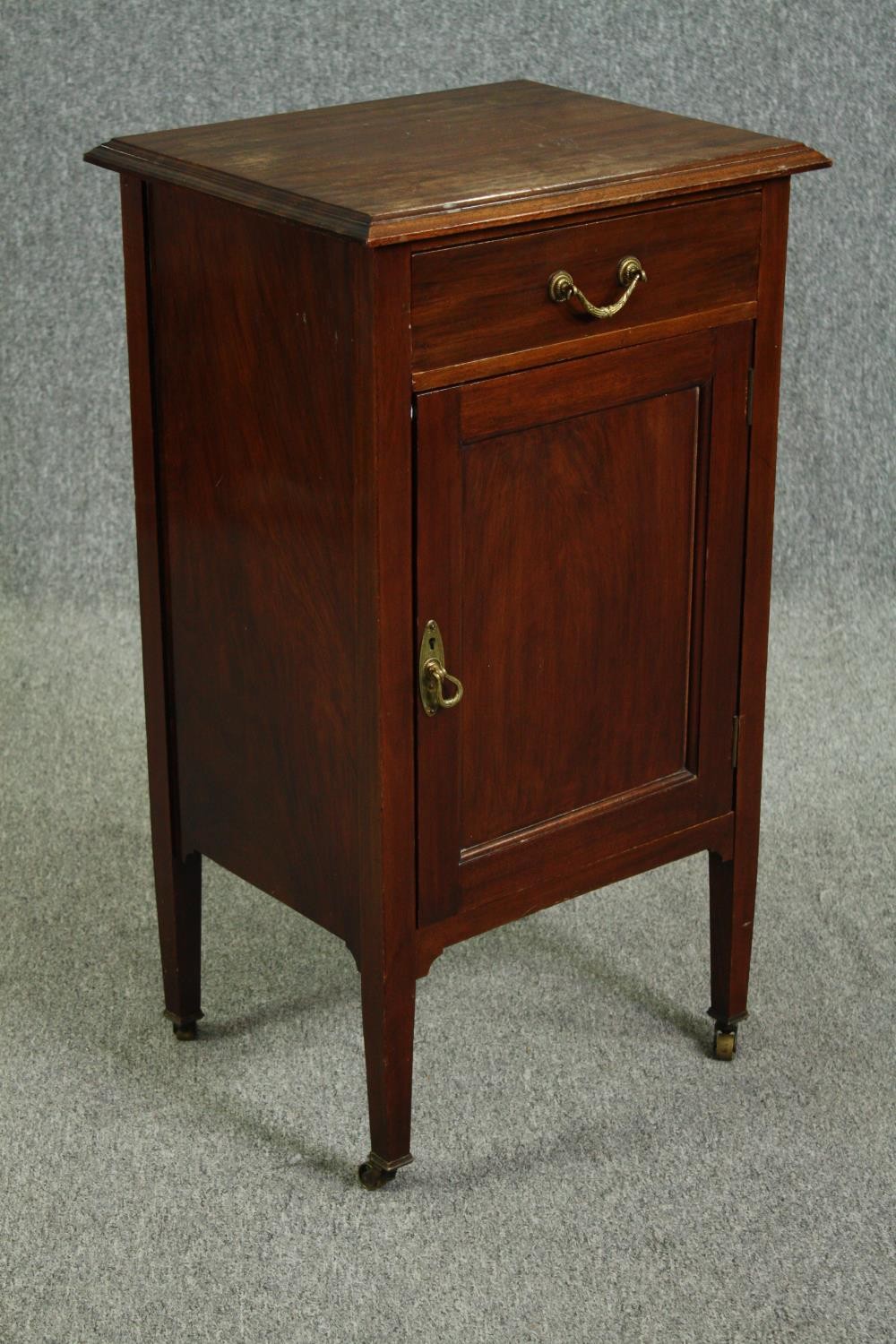 Pot cupboard, 19th century mahogany. H.91 W.51 D.42cm. - Image 3 of 5