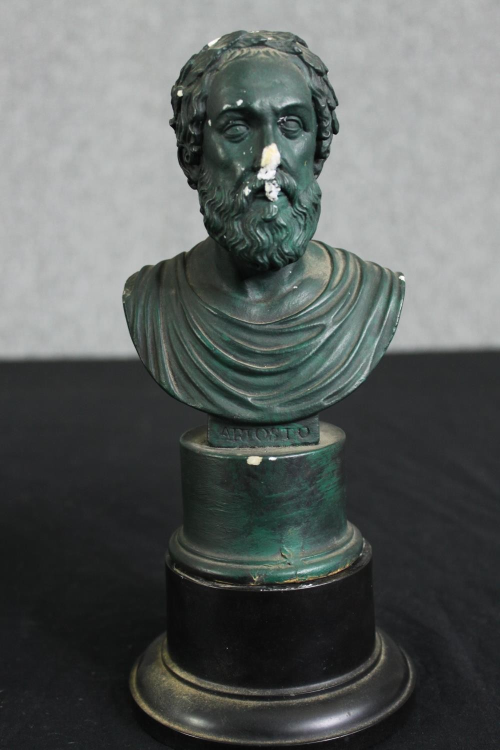 A miscellaneous collection of five ceramic busts. H.23cm. (largest). - Image 8 of 11