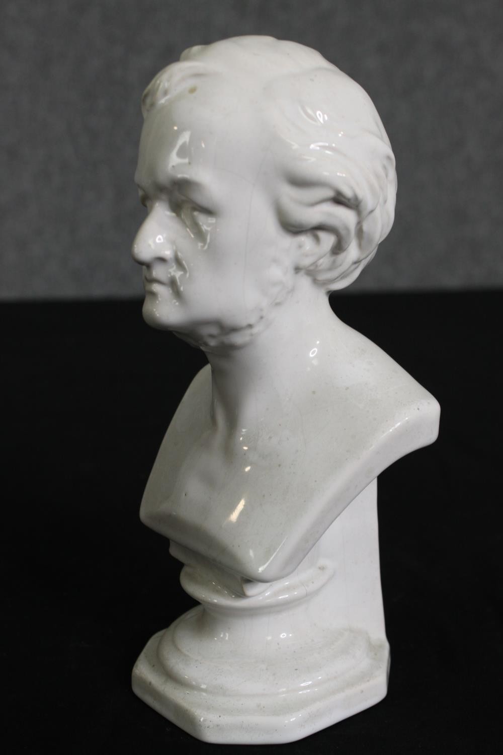 A miscellaneous collection of five ceramic busts. H.23cm. (largest). - Image 7 of 11