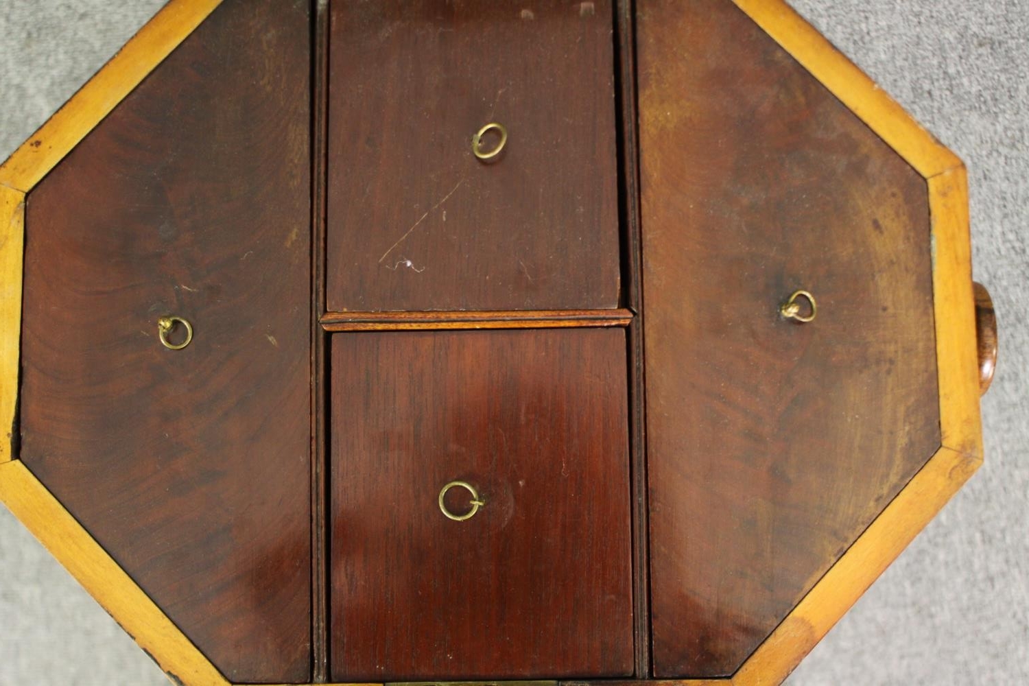 A Georgian mahogany and satinwood inlaid cellarette, fitted interior with lift out zinc liners. H.65 - Image 8 of 8