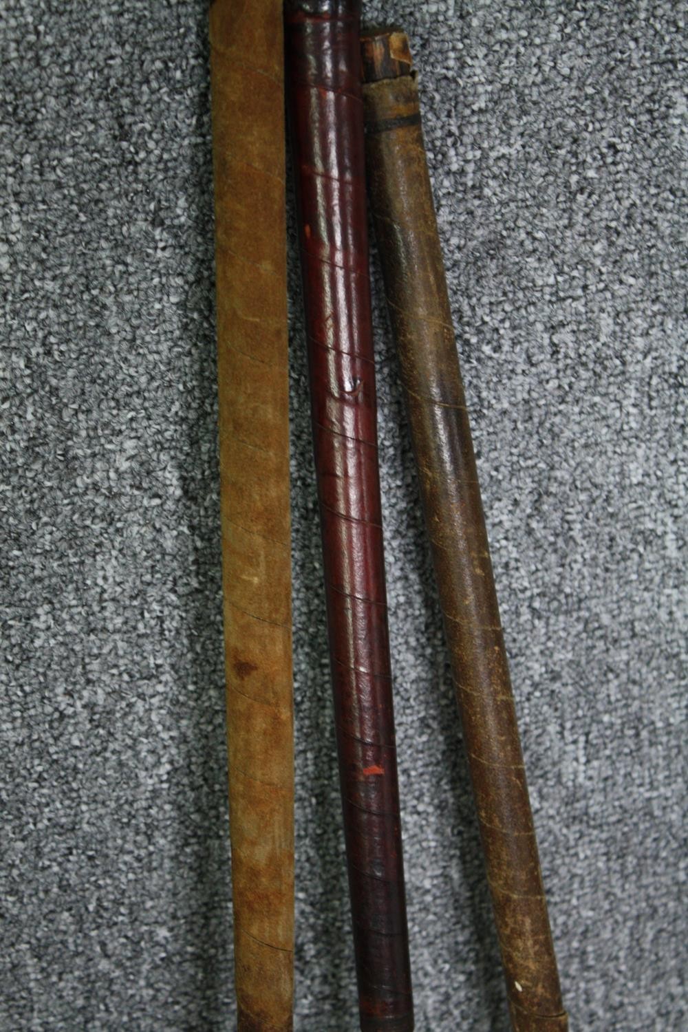 Three vintage golfing woods. L.105cm. (each). - Image 3 of 5