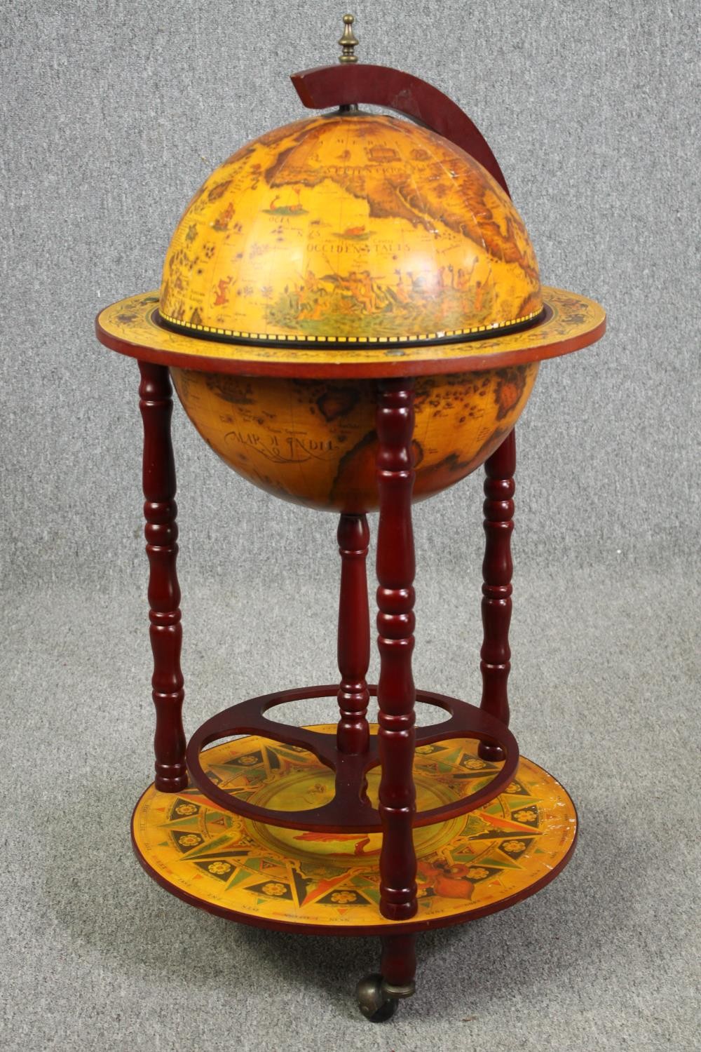A vintage drinks cabinet in the form of a globe. H.87 Dia.47cm. - Image 2 of 5