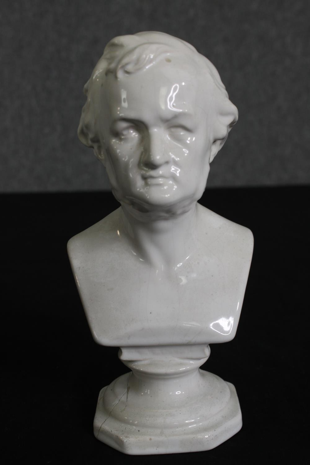 A miscellaneous collection of five ceramic busts. H.23cm. (largest). - Image 6 of 11