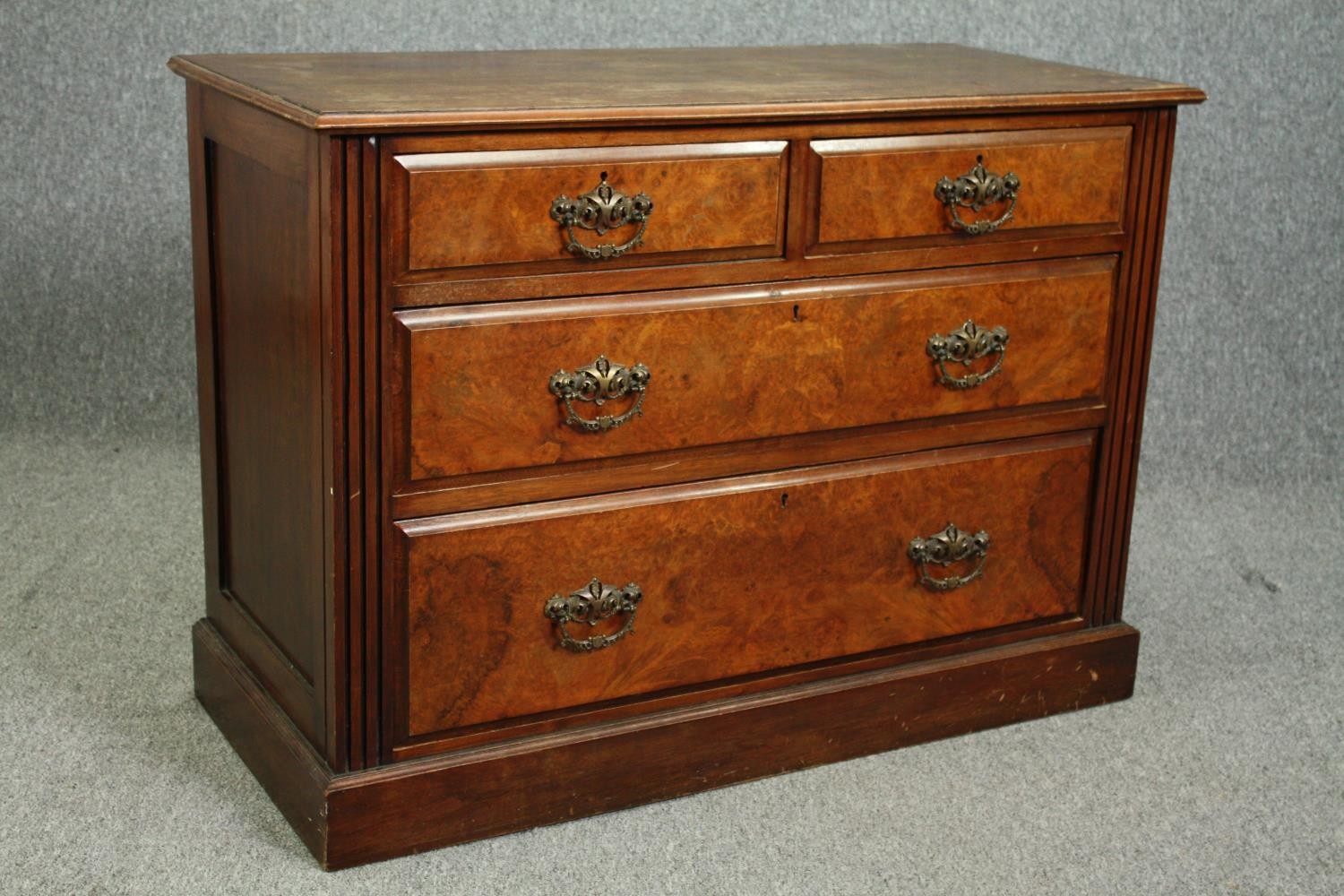 Chest of drawers, 19th century walnut. H.77 W.107 D.49cm. - Image 2 of 8