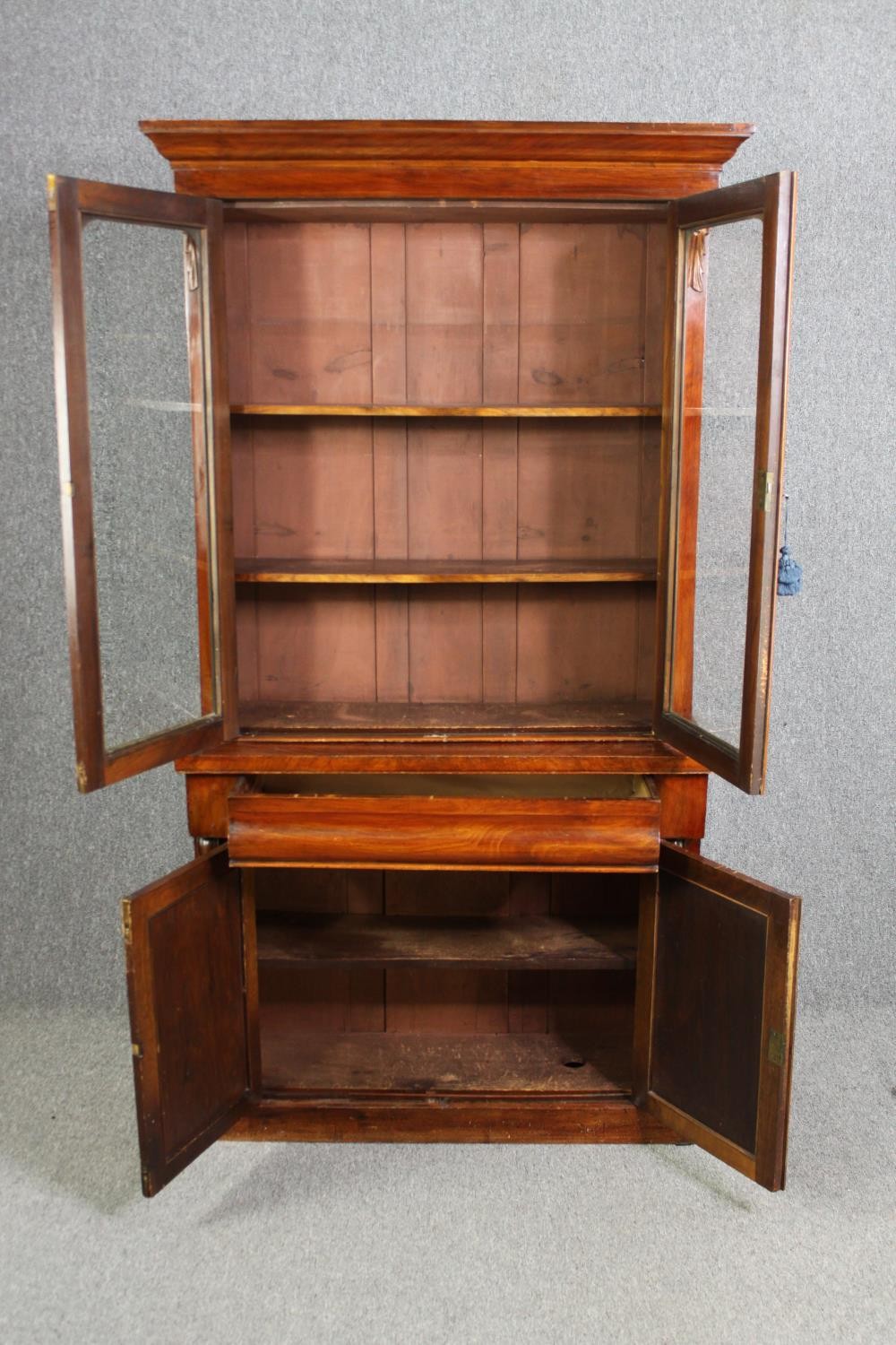 Library bookcase, 19th century mahogany in two sections. H.200 W.103 D.39cm. - Image 4 of 6