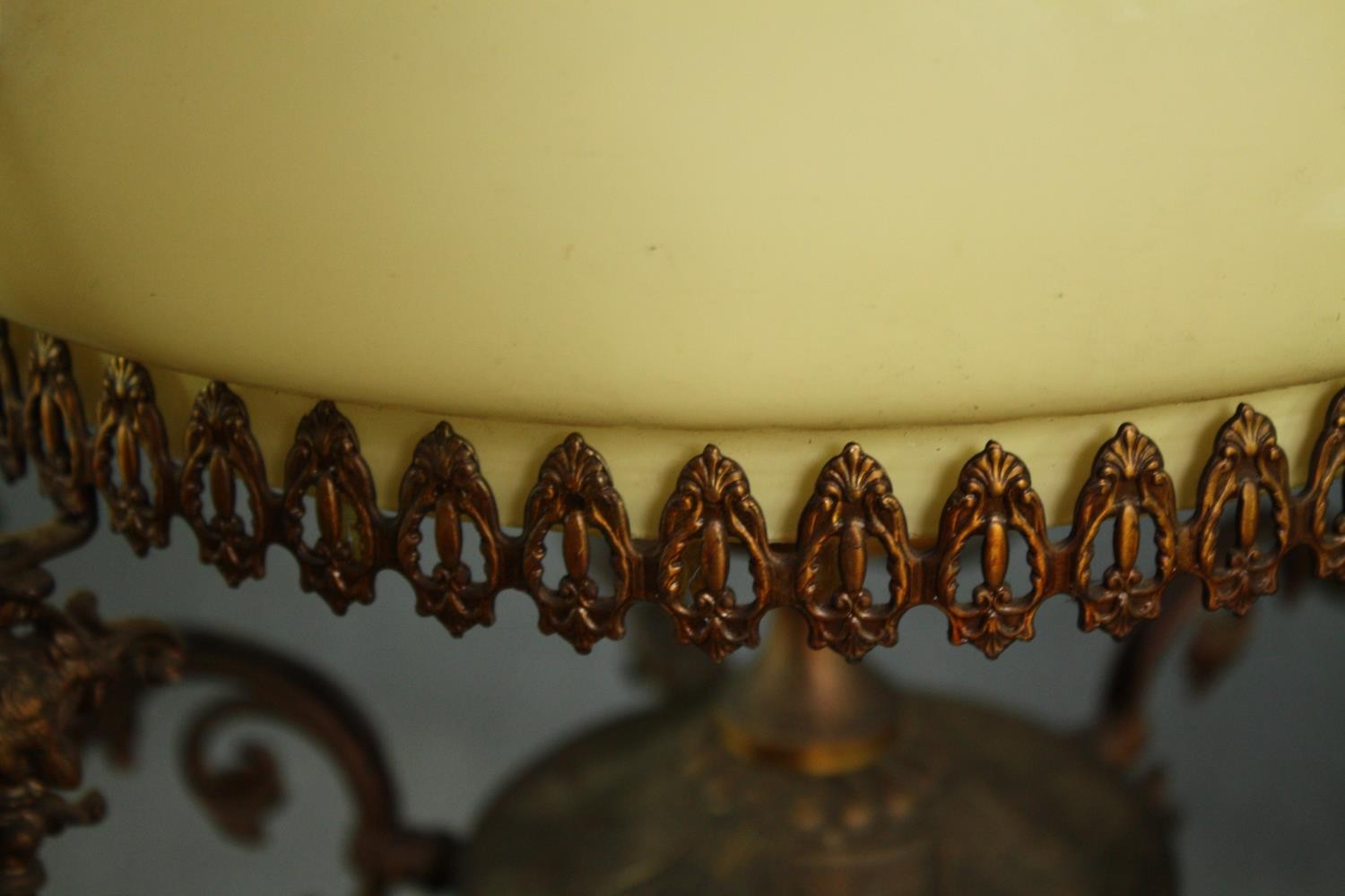 A vintage ceiling light in the style of an oil lantern. H.100cm. - Image 4 of 9