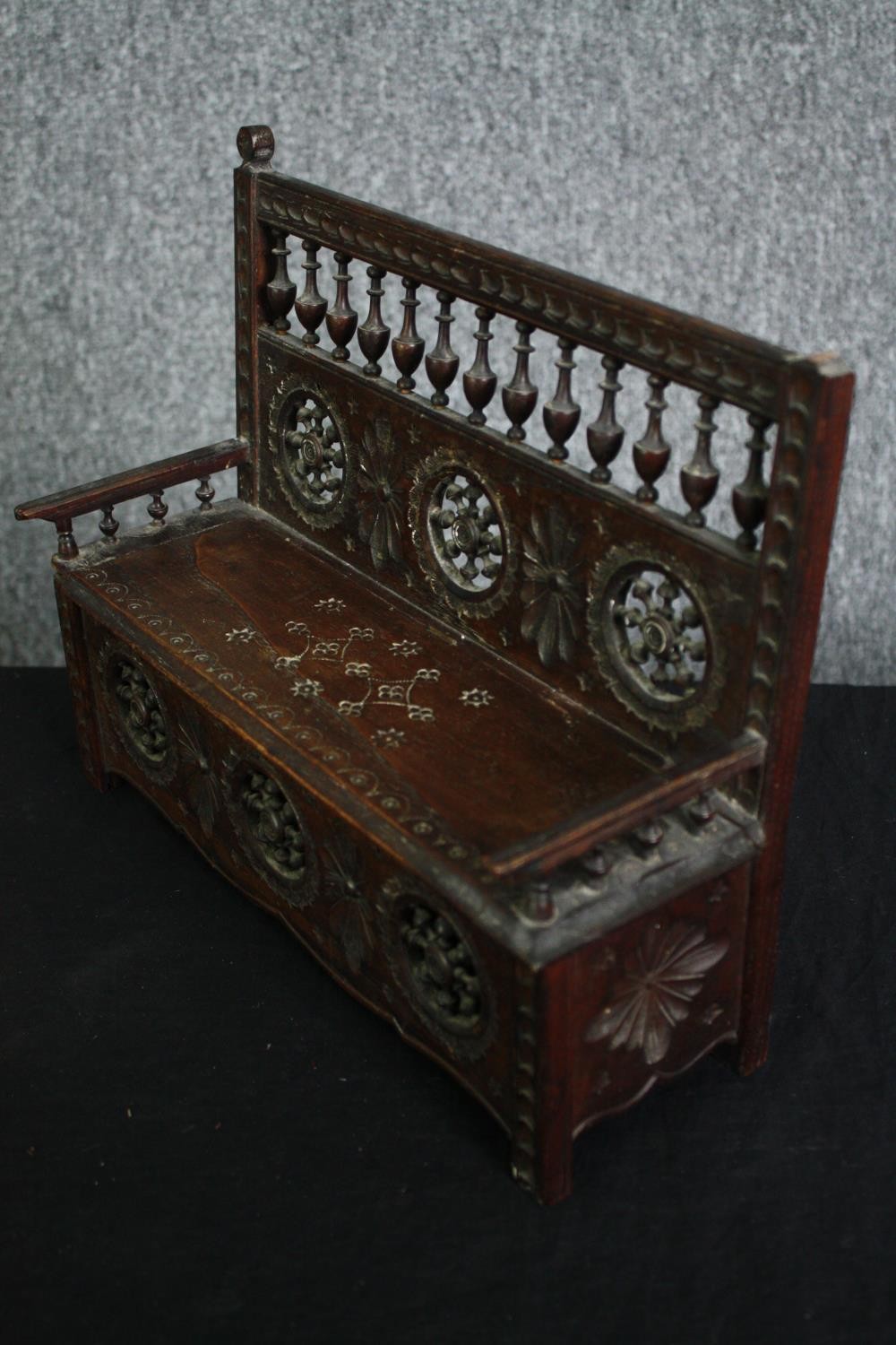 A C.1900 Breton miniature bench with lift up seat. H.25 W.32cm. - Image 3 of 5