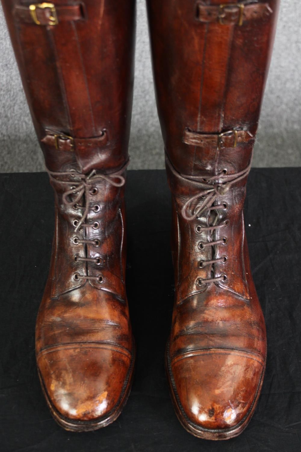 A pair of vintage brown leather ladies riding boots within shoe trees. H.47. No size. - Image 3 of 6