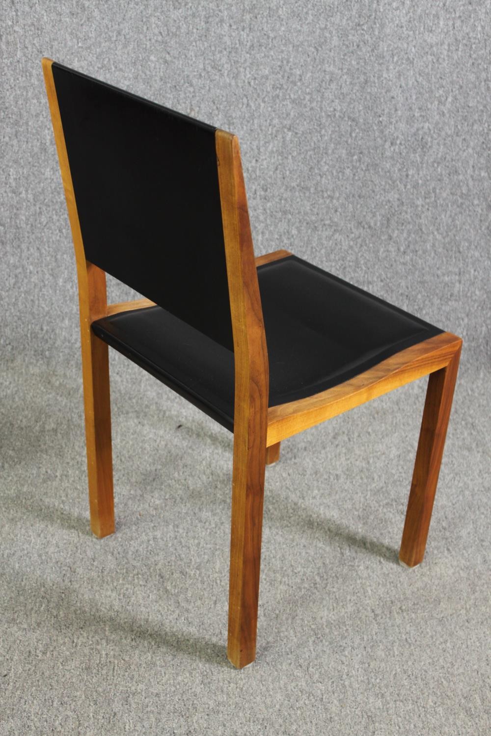 A pair contemporary Heal's teak and black leather dining chairs - Image 5 of 6