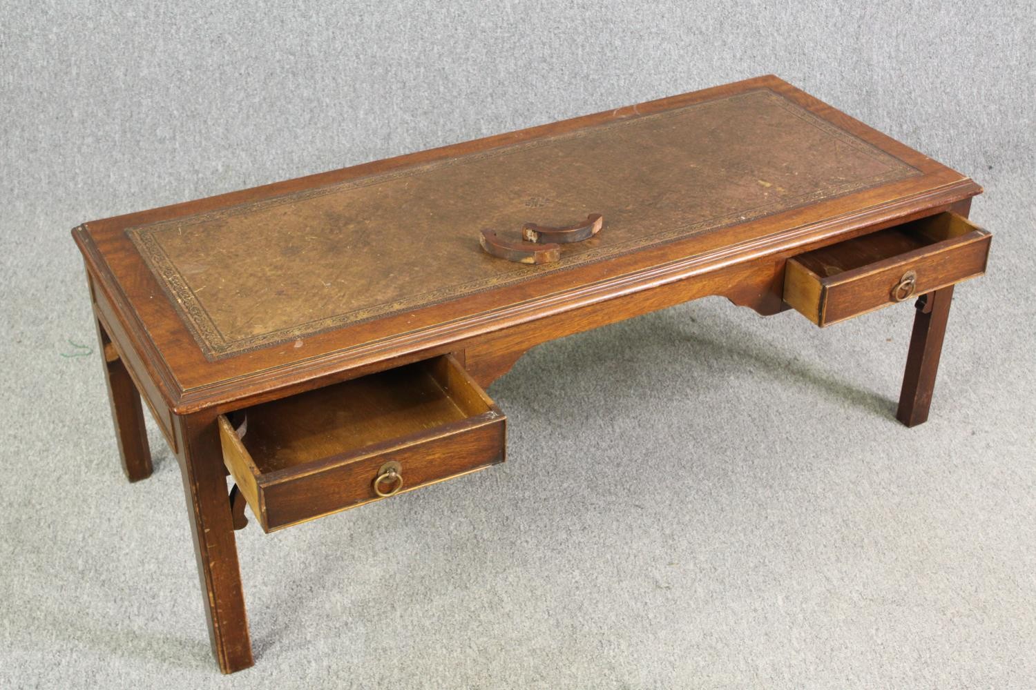 A mahogany coffee table, 20th century Georgian style. H.45 W.123 D.52cm. - Image 5 of 9