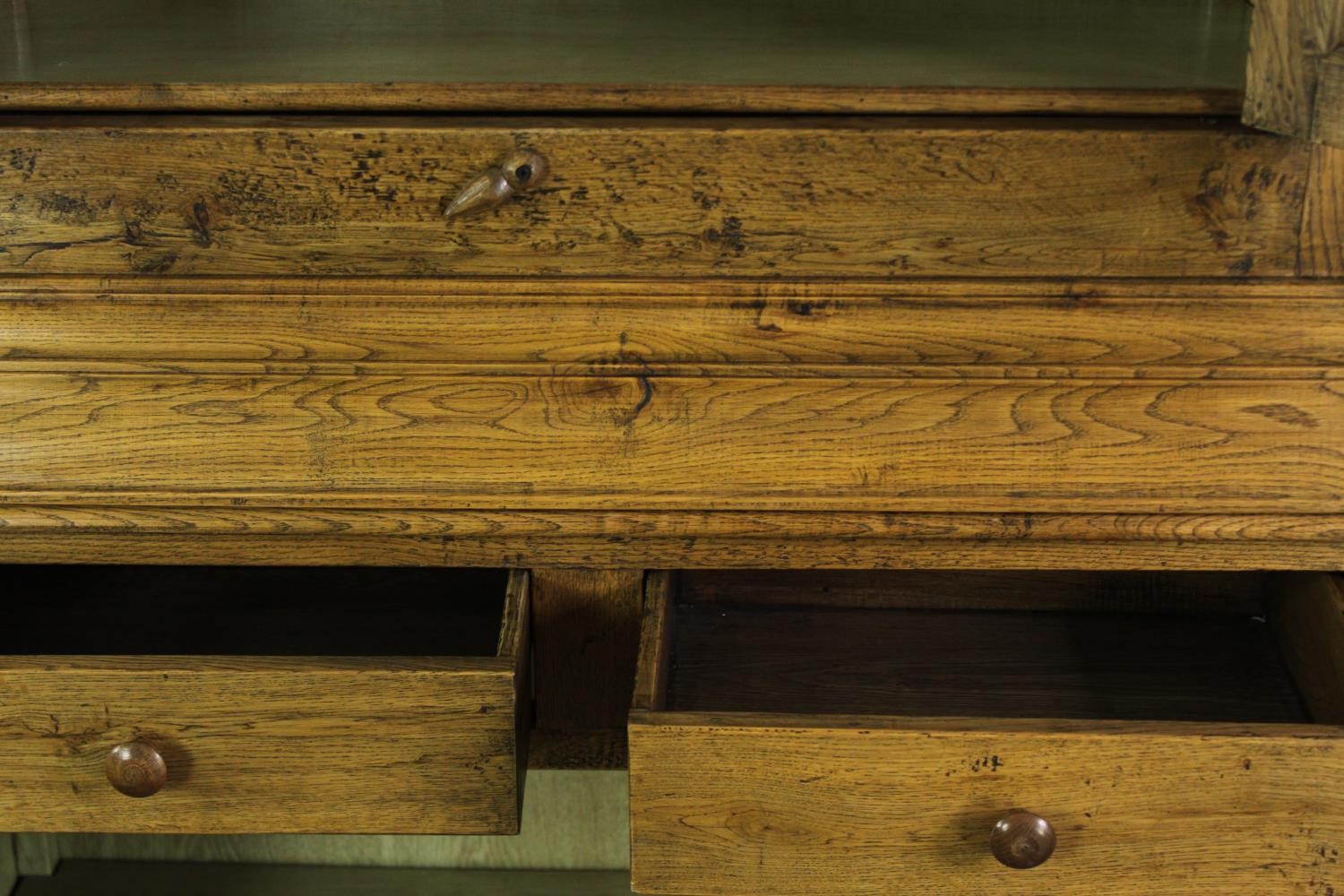 An oak dresser, 20th century, H.210 W.104 D.41cm. - Image 6 of 8