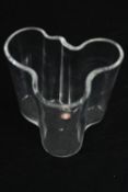 A Littala glass 'Savoy' vase, designed by Alvar Aalto. H.10cm.