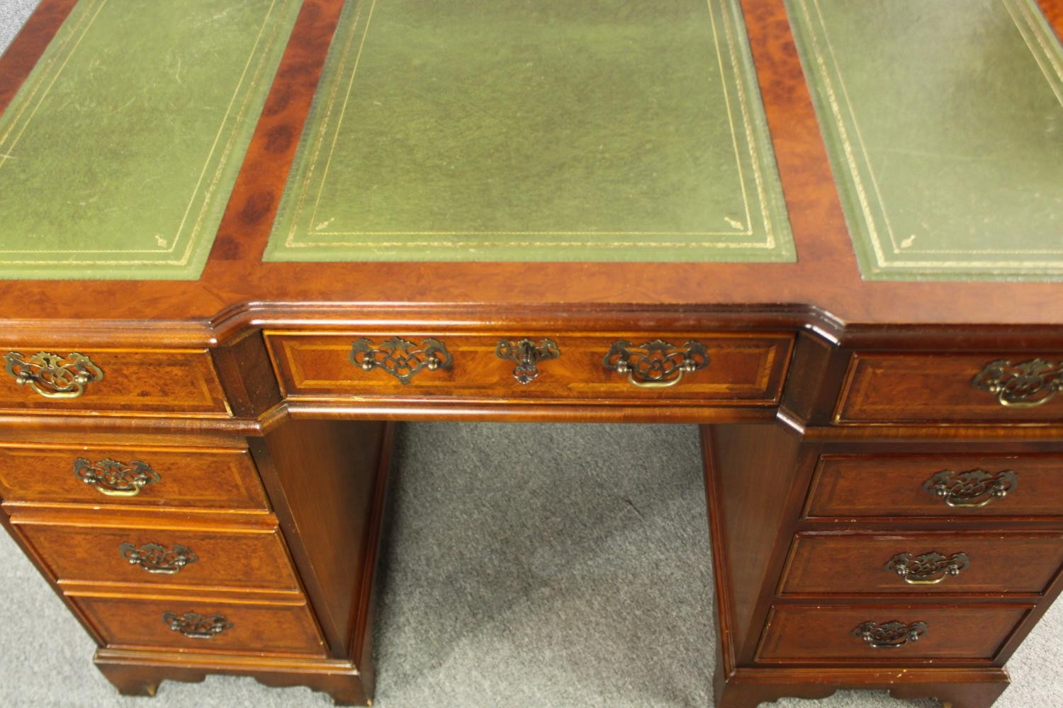 A burr walnut and satinwood inlaid Georgian style pedestal desk with inset leather top, 20th century - Image 6 of 9
