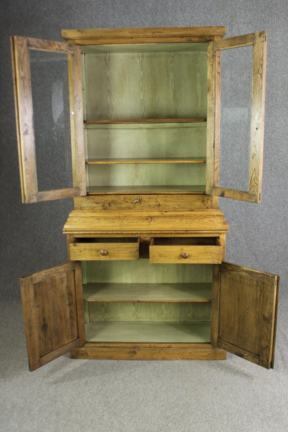 An oak dresser, 20th century, H.210 W.104 D.41cm. - Image 5 of 8